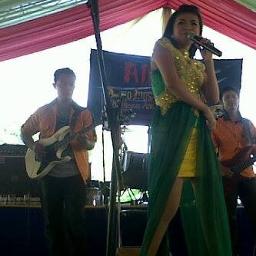 Juragan Empang Original Lyrics And Music By Tinny Joseph Arranged By Dewa Herfy Grup Kaliasiska #ska86 #juraganempang #djkentrung lirik lagu urip sun lagi ketiban lintang. juragan empang original lyrics