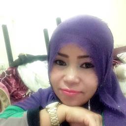 Lilis Karlina - SIAPA KAU (Original) by mahaw500 and IntanAmro1 on Smule