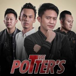 Temani Masa Tua Lyrics And Music By The Potters Arranged By Vosc Noy Dvi E g# c#m b saat tubuhku lemah tak berdaya a g#m f#m di saat jantungku mulai terasa lemah b e c#m aku inginkan engkau menemani aku. temani masa tua lyrics and music by