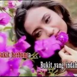 Uci Bing Slamet Bukit Berbunga Lirik Info Lif Co Id